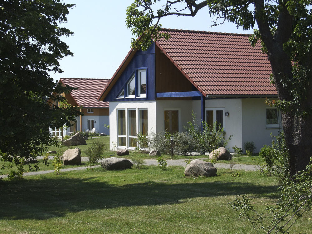 Ostseehotel Kluetzer Winkel Hohen Schoenberg Exterior photo